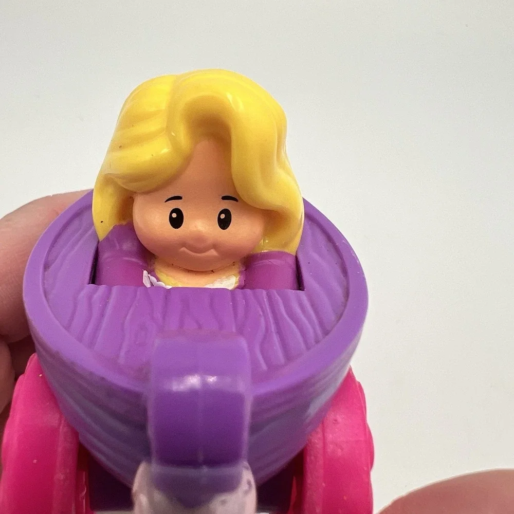 Fisher Price Disney Little People Wheelies Tangled Rapunzel Boat Pascal Car 2013
